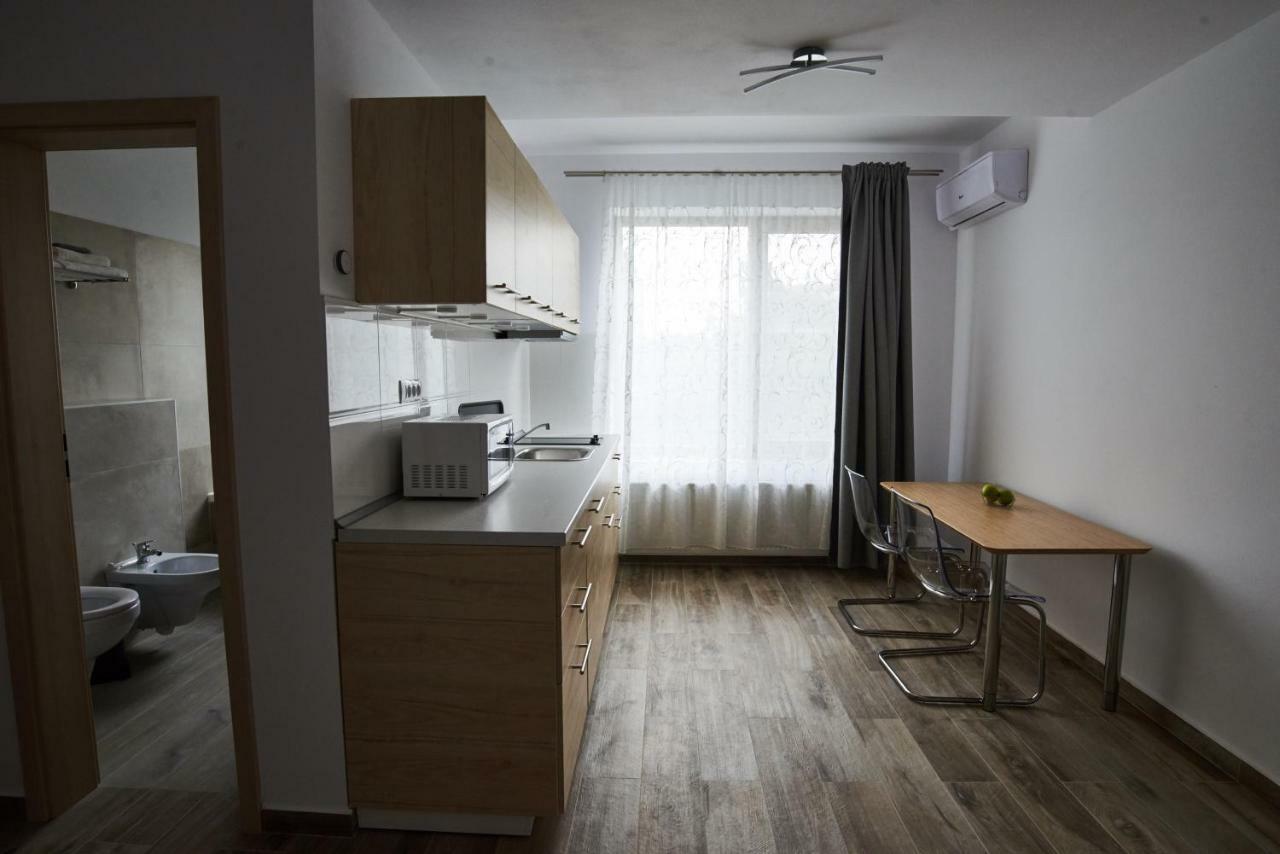 At Central Apartments Bucareste Exterior foto
