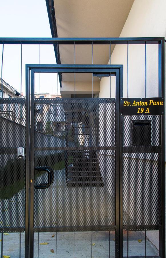 At Central Apartments Bucareste Exterior foto